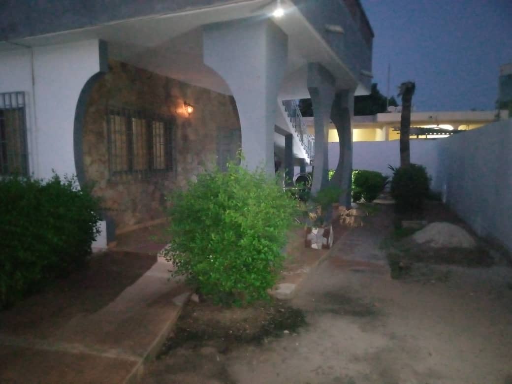 N° 5221 :
                            Villa meublée à louer , Hedzanawoe - novissi, Lome, Togo : 500 000 XOF/mois