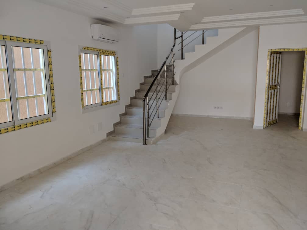 N° 4288 :
                            Villa à louer , Adidogome, Lome, Togo : 500 000 XOF/mois