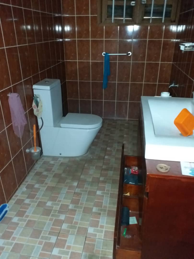 N° 4467 :
                            Villa à louer , Kpogan, Lome, Togo : 400 000 XOF/mois