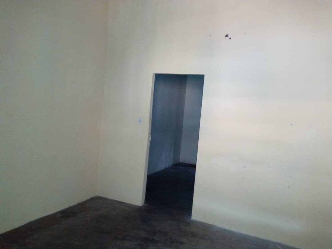 N° 4420 :
                            Chambre salon à louer , Agoe, Lome, Togo : 15 000 XOF/mois