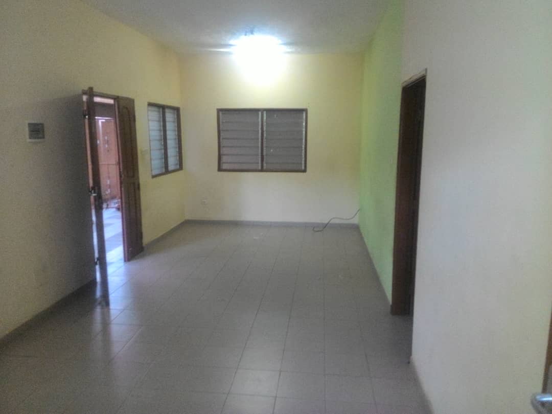 N° 4371 :
                            Appartement à louer , Entreprise de l'union , Lome, Togo : 55 000 XOF/mois