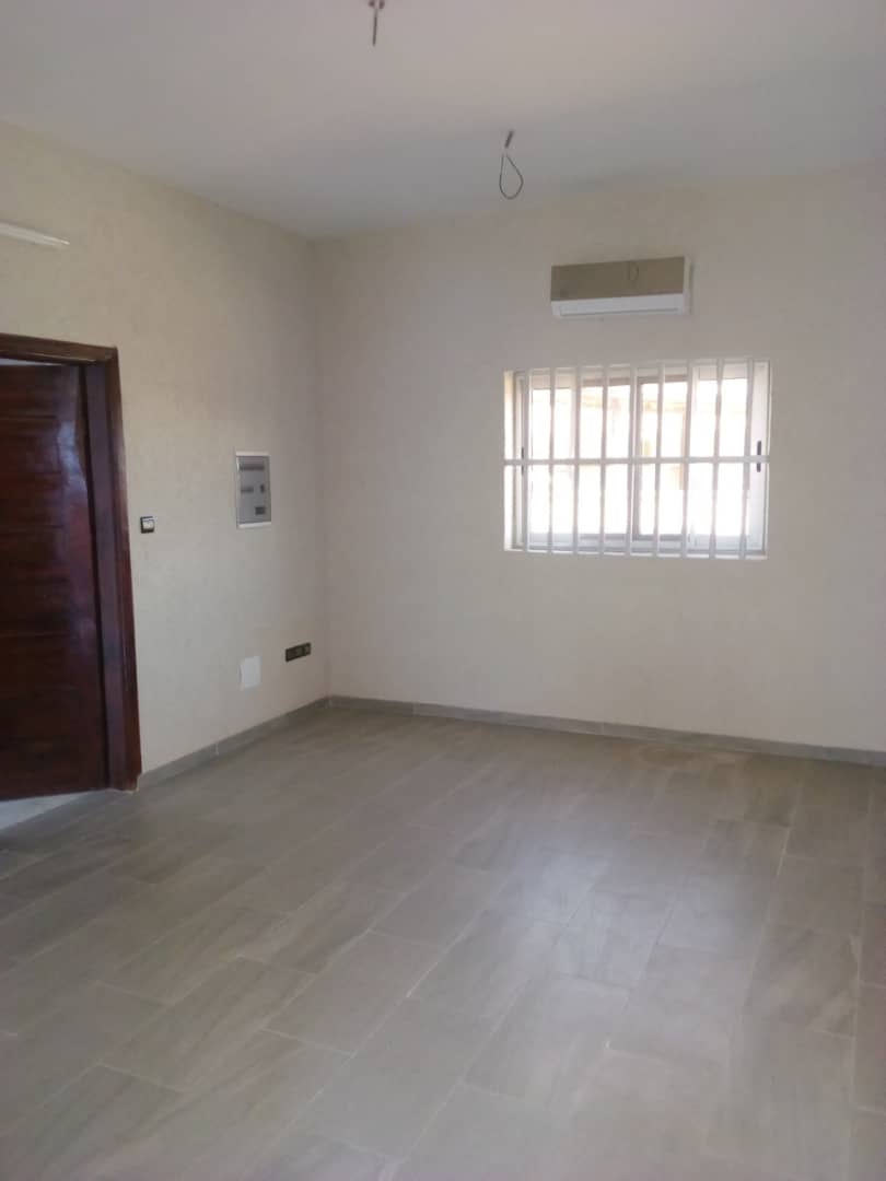 N° 4353 :
                            Appartement à louer , Agoe, Lome, Togo : 130 000 XOF/mois