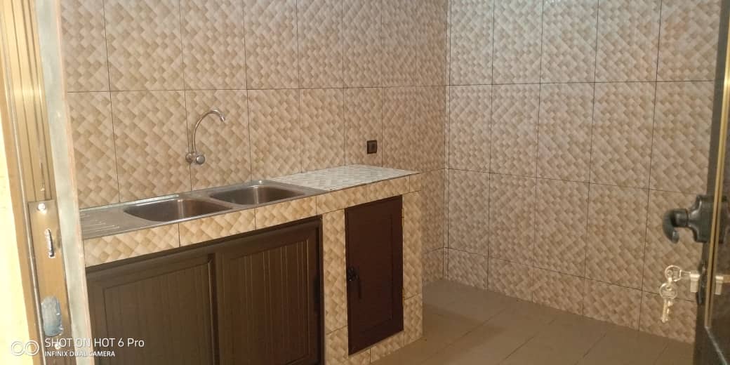 N° 4558 :
                            Villa à louer , Zanguera, Lome, Togo : 80 000 XOF/mois
