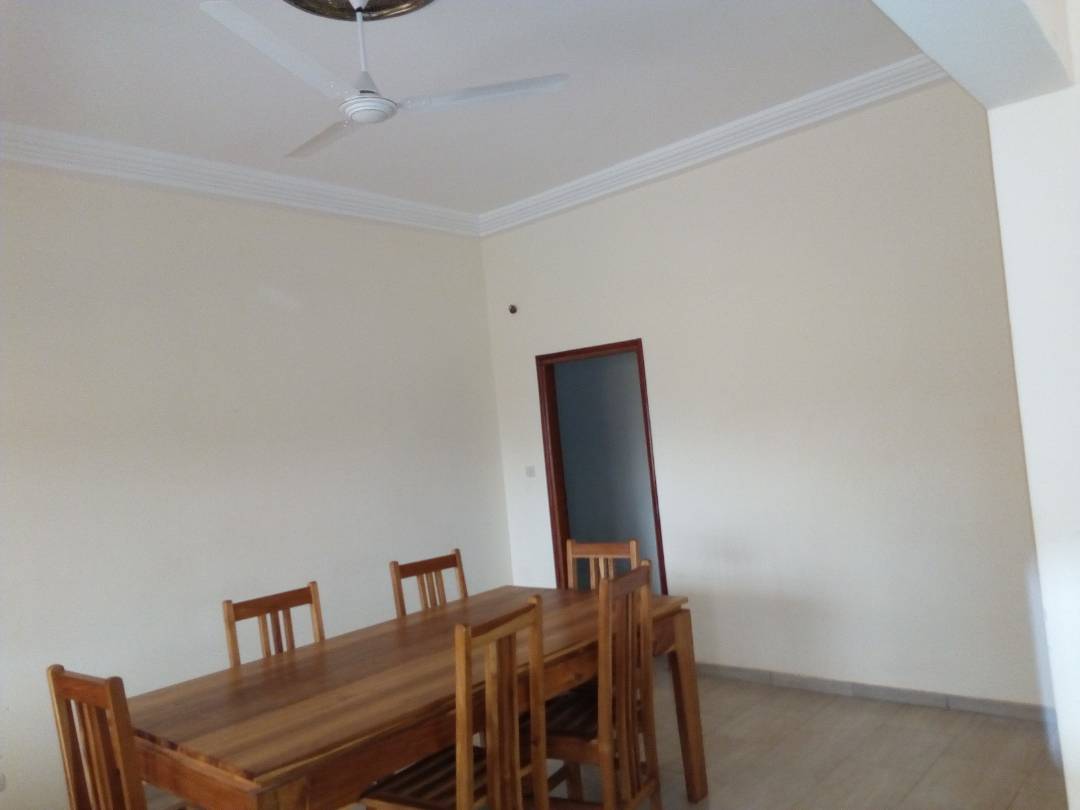 N° 4398 :
                            Villa meublée à louer , Agoe assiyeye, Lome, Togo : 450 000 XOF/mois