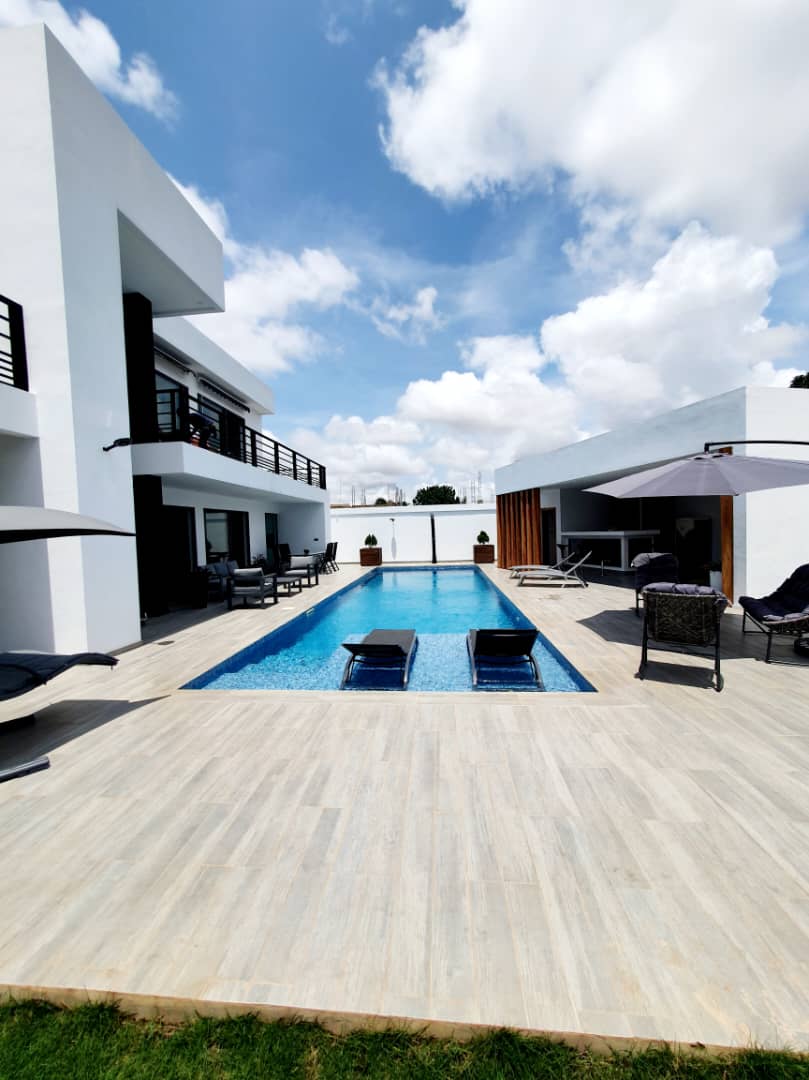 Villa meublée à vendre , Lome, zanguera