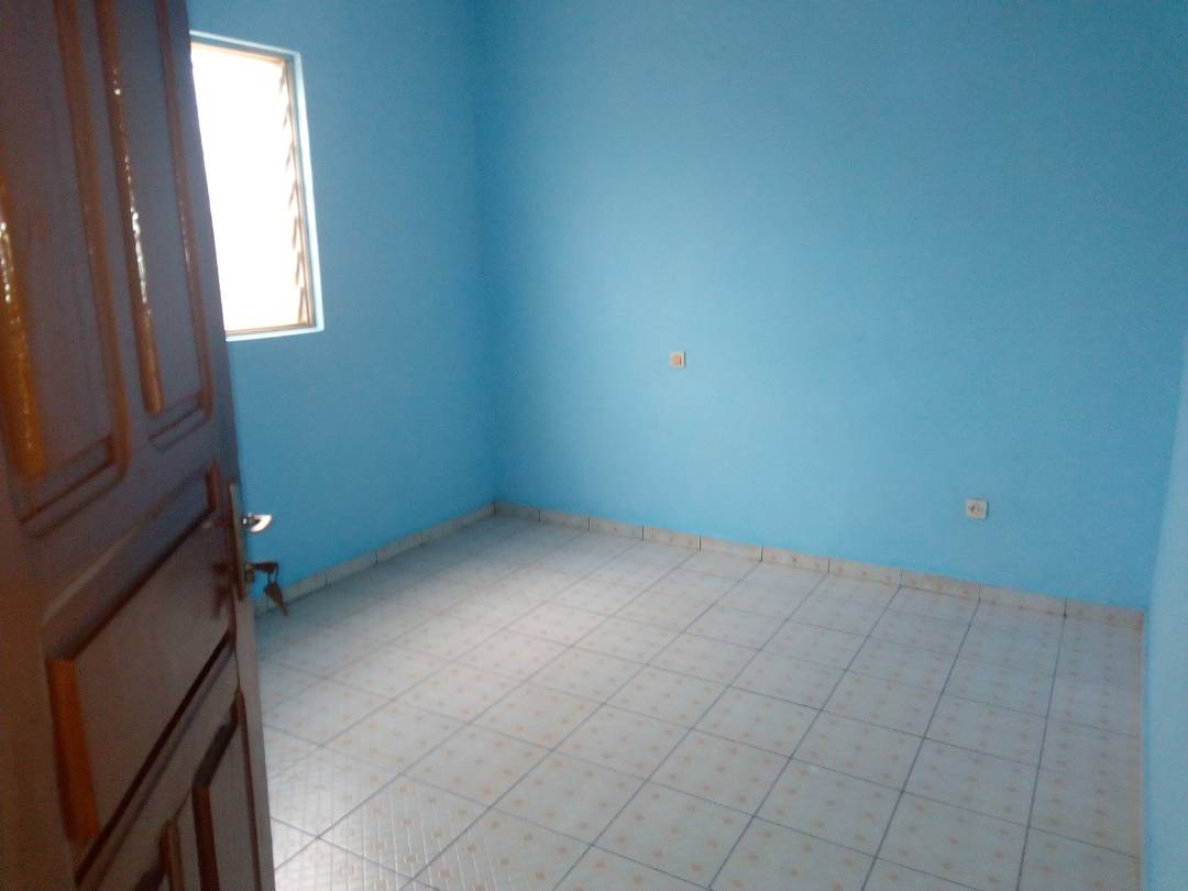 N° 4290 :
                            Villa à louer , Kodjoviakope, Lome, Togo : 200 000 XOF/mois