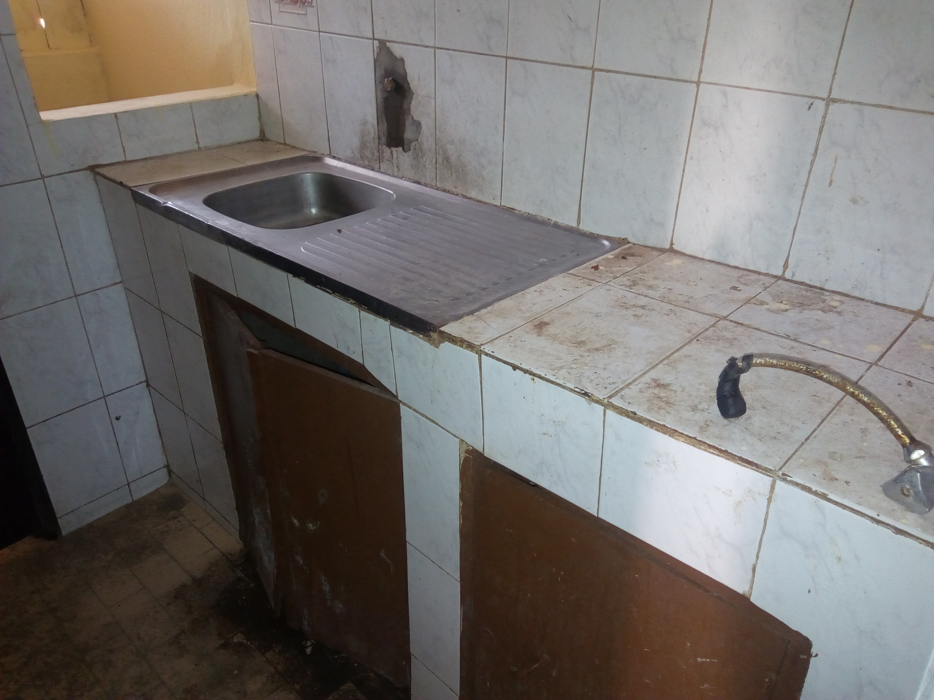 N° 4317 :
                            Appartement à louer , Djidjole, Lome, Togo : 50 000 XOF/mois