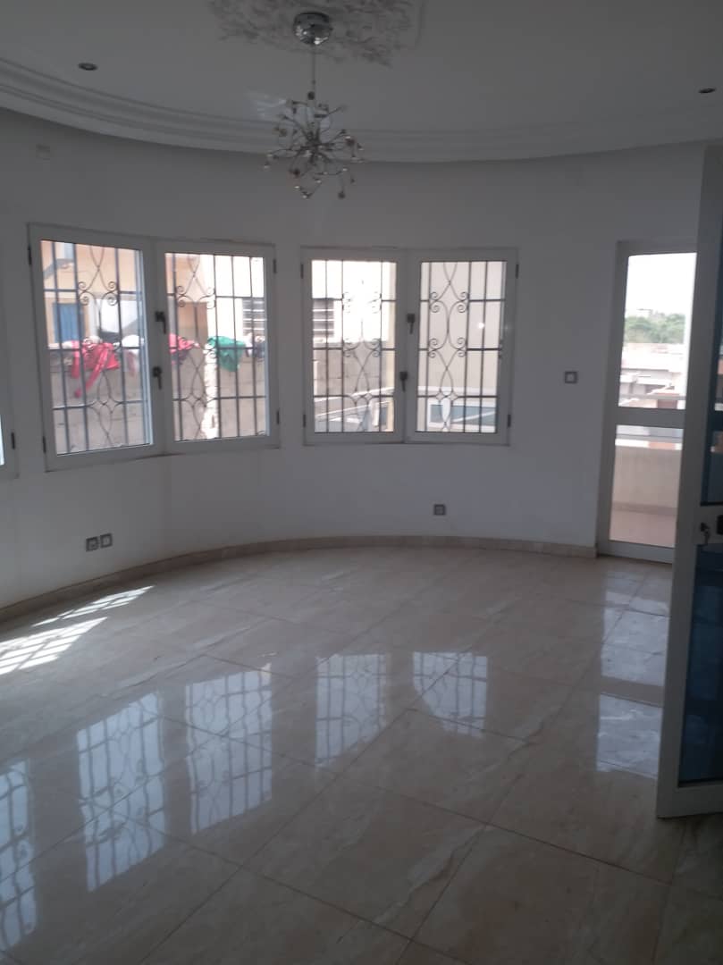 N° 4421 :
                            Villa à louer , Kegue, Lome, Togo : 200 000 XOF/mois