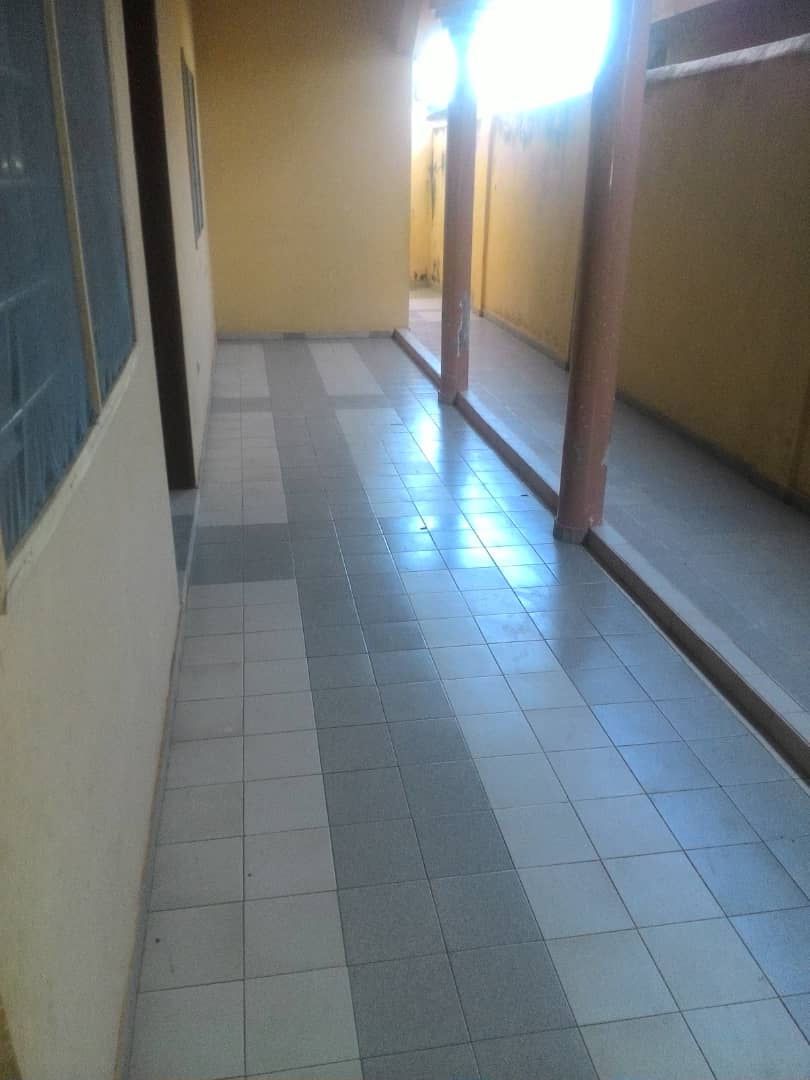 N° 4371 :
                            Appartement à louer , Entreprise de l'union , Lome, Togo : 55 000 XOF/mois