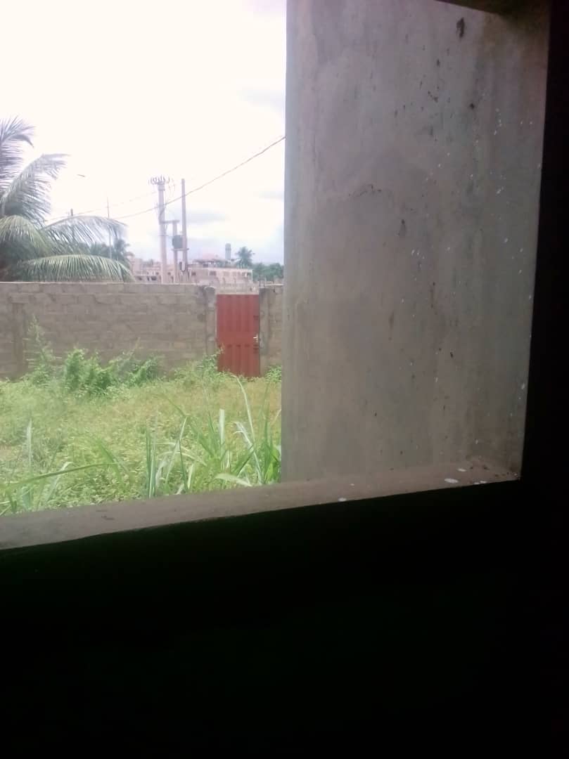 N° 4547 :
                            Maison à vendre ,  totsi, Lome, Togo : 150 000  000 XOF/vie