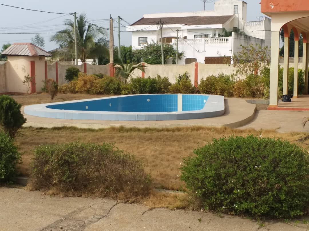 N° 4424 :
                            Villa à vendre , Avepozo, Lome, Togo : 250 000  000 XOF/vie