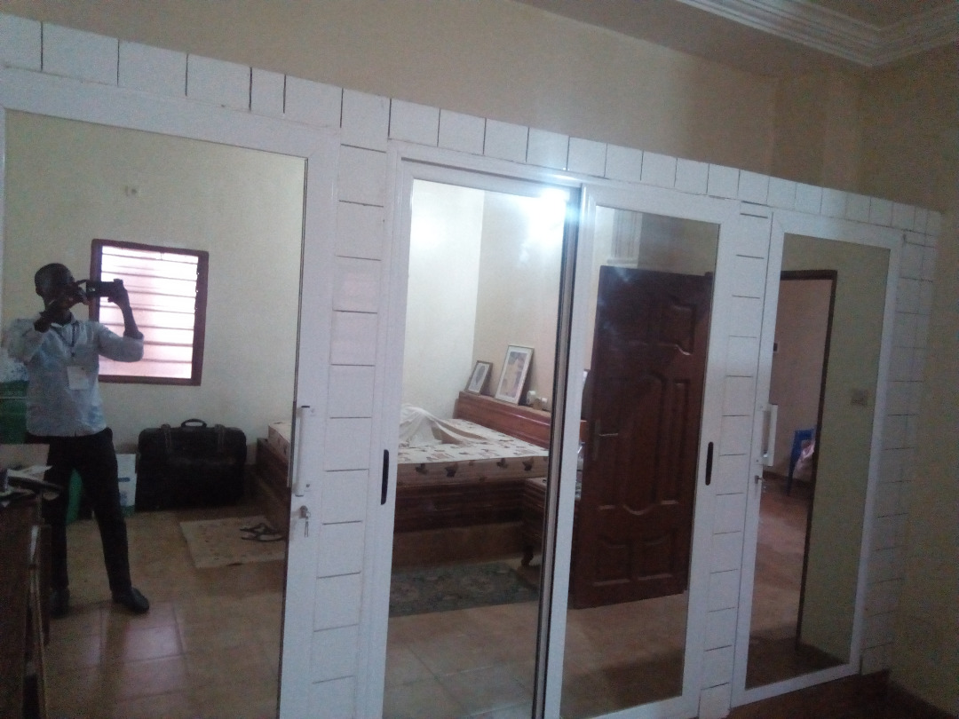 N° 4170 :
                            Villa à vendre , Zanguera, Lome, Togo : 150 000  000 XOF/vie