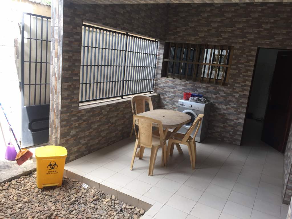 N° 4577 :
                            Villa meublée à louer ,  agbalepedo, Lome, Togo : 400 000 XOF/mois
