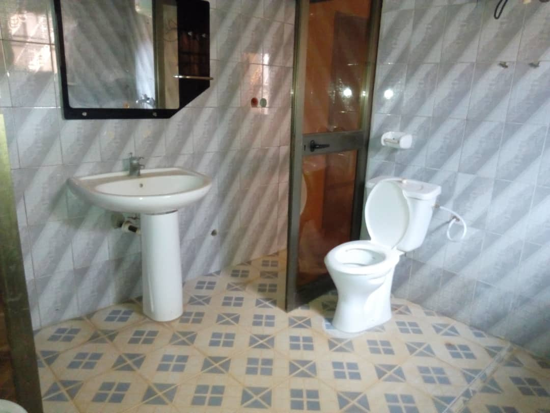 N° 4410 :
                            Villa à louer , Agoe assiyeye, Lome, Togo : 150 000 XOF/mois