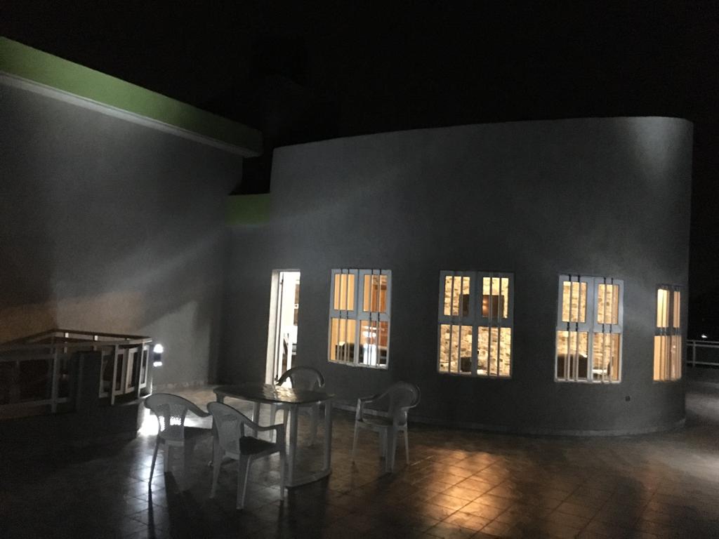 N° 4481 :
                            Villa meublée à louer , Agoe, Lome, Togo : 800 000 XOF/mois