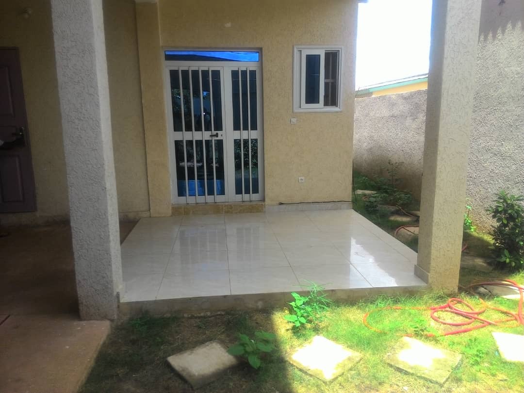 N° 4541 :
                            Appartement à louer , Vakpossito, Lome, Togo : 100 000 XOF/mois