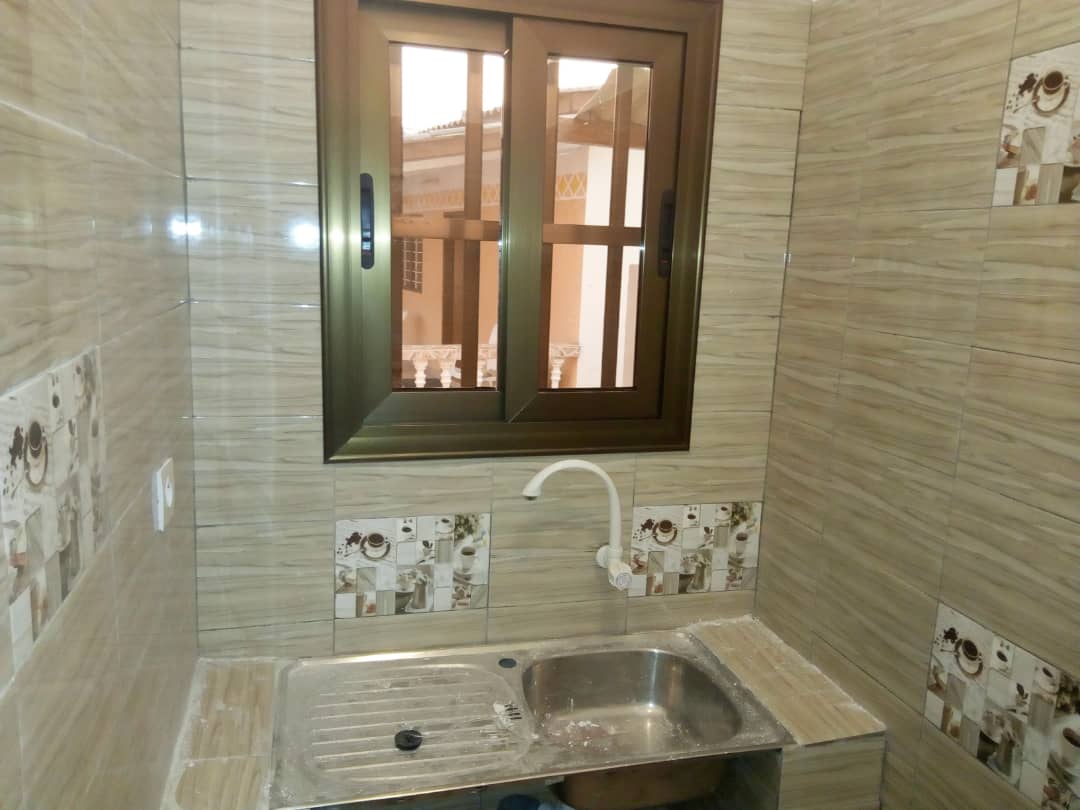 N° 4465 :
                            Chambre salon à louer , Avedji, Lome, Togo : 50 000 XOF/mois