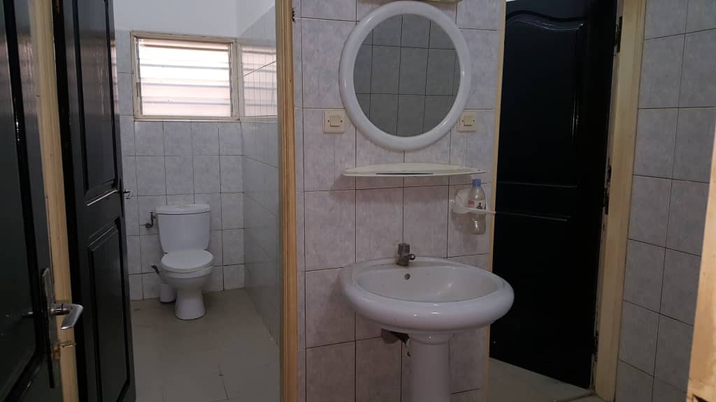 N° 4307 :
                            Villa à louer , Adidogome, Lome, Togo : 160 000 XOF/mois