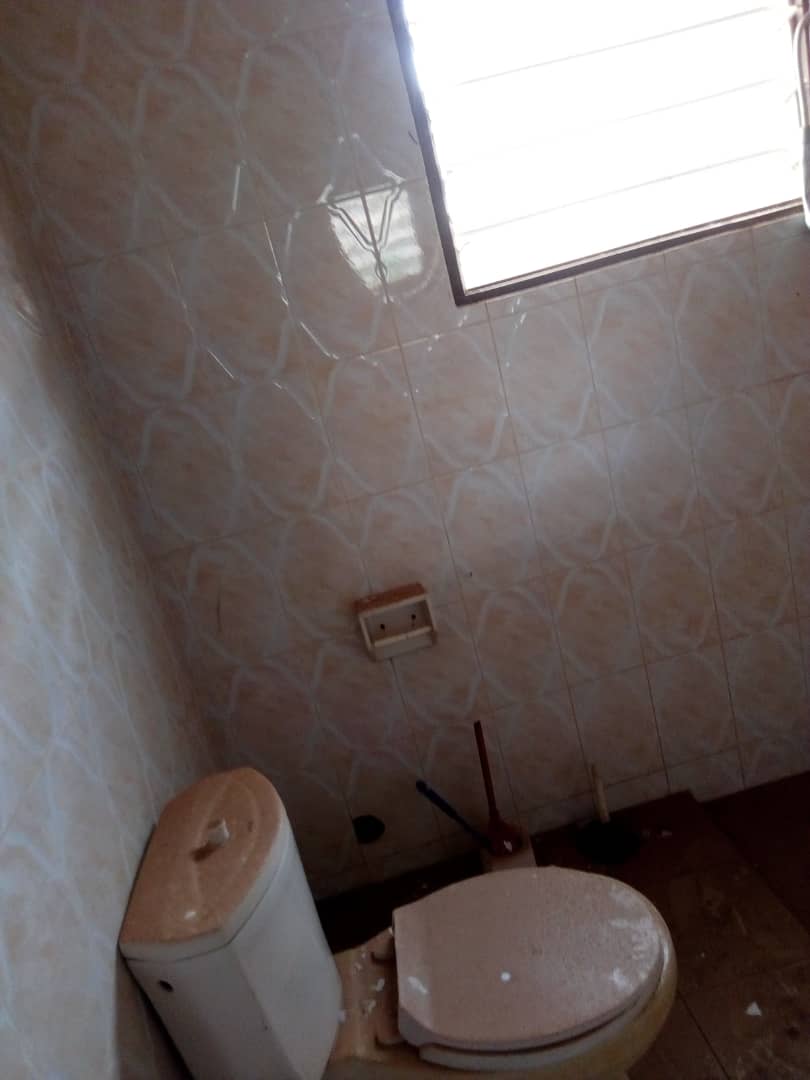 N° 4515 :
                            Appartement à louer , Agoe, Lome, Togo : 50 000 XOF/mois
