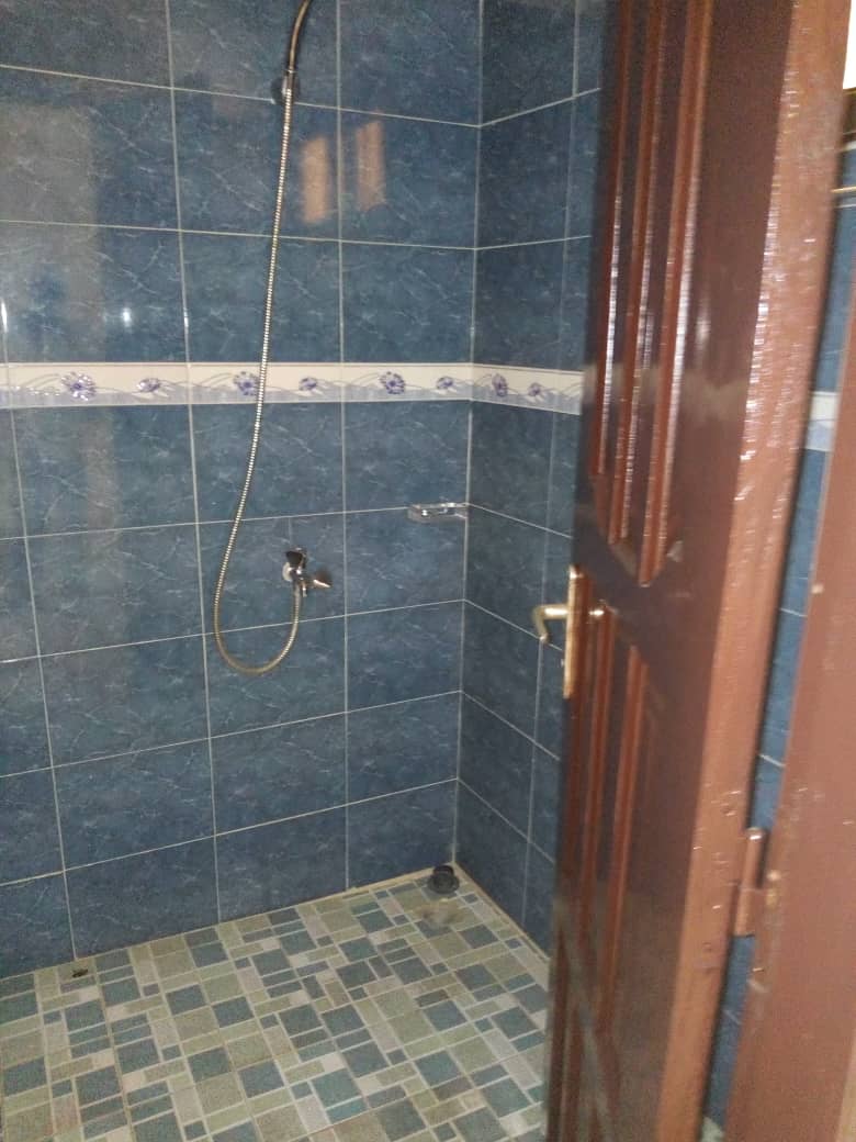 N° 4500 :
                            Villa à louer , Kegue, Lome, Togo : 200 000 XOF/mois