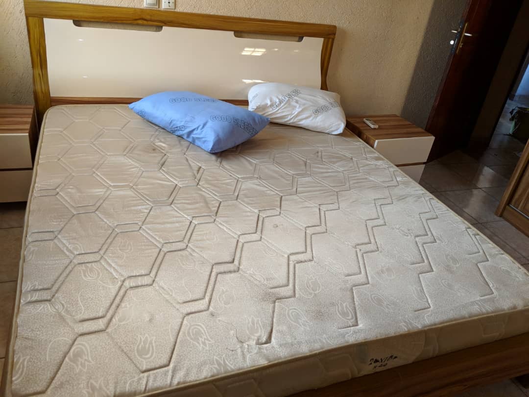 N° 4576 :
                            Appartement meublé à louer , Agbalepedo, Lome, Togo : 250 000 XOF/mois