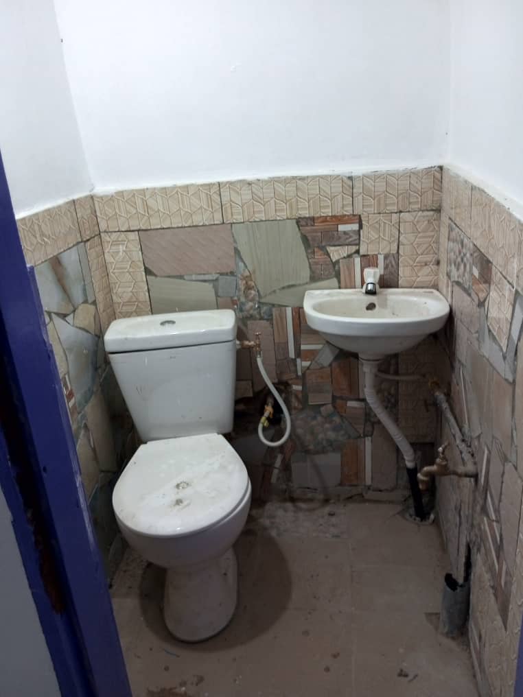 N° 5458 :
                            Boutique à louer , Agbalepedo, Lome, Togo : 60 000 XOF/mois