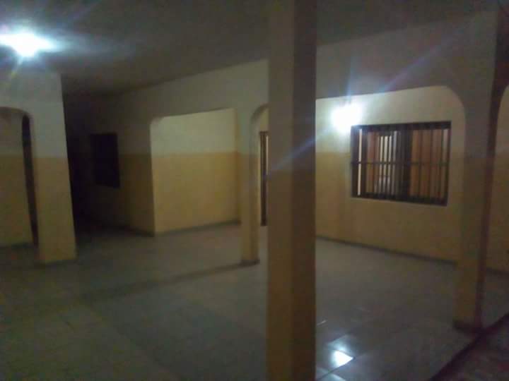 N° 4113 :
                            Appartement à louer , Avedji, Lome, Togo : 120 000 XOF/mois