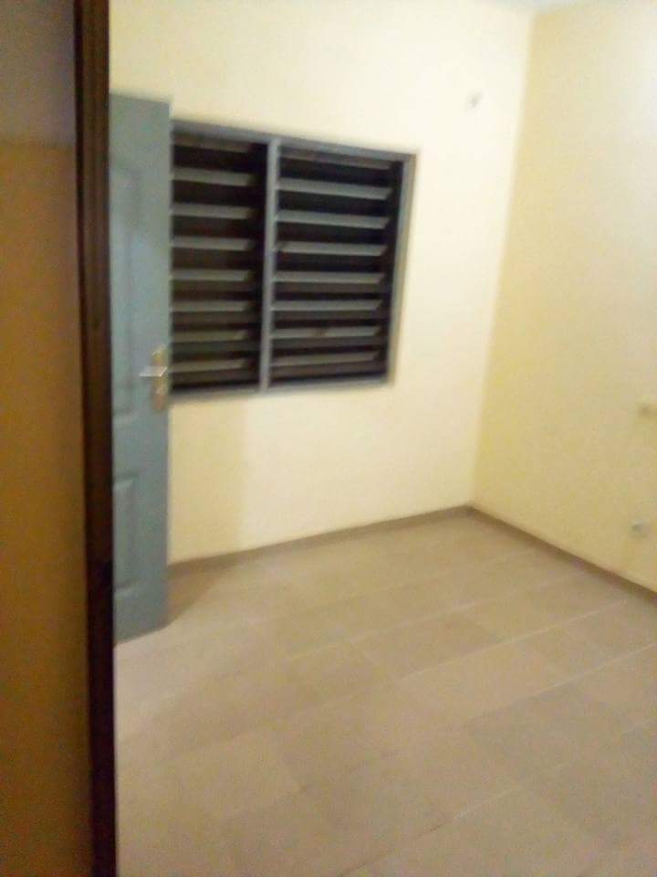 N° 4113 :
                            Appartement à louer , Avedji, Lome, Togo : 120 000 XOF/mois
