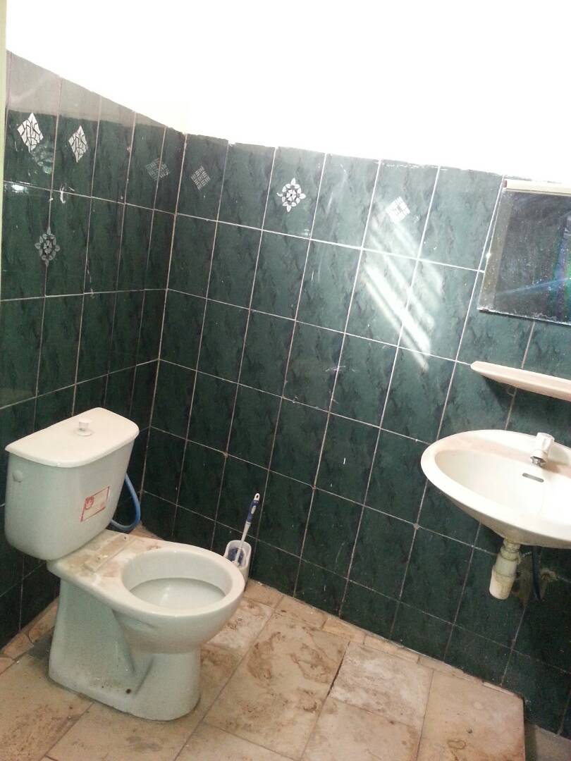N° 4093 :
                            Villa à louer , Adidogome, Lome, Togo : 100 000 XOF/mois