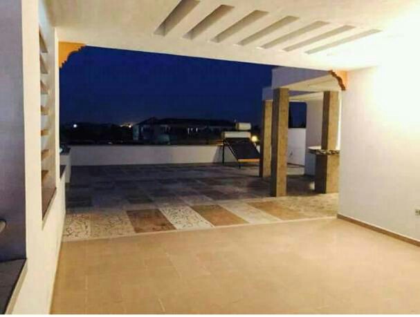 N° 4104 :
                            Maison à vendre , Agoe, Lome, Togo : 120 000  000 XOF/vie