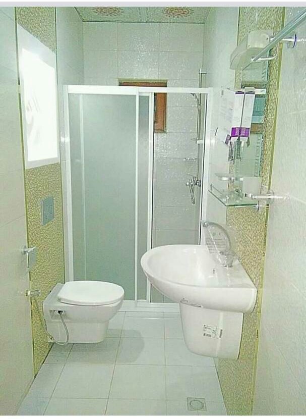 N° 4104 :
                            Maison à vendre , Agoe, Lome, Togo : 120 000  000 XOF/vie