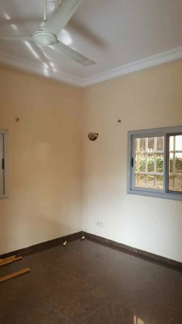 N° 4106 :
                            Villa à vendre , Adidogome, Lome, Togo : 40 000  000 XOF/vie