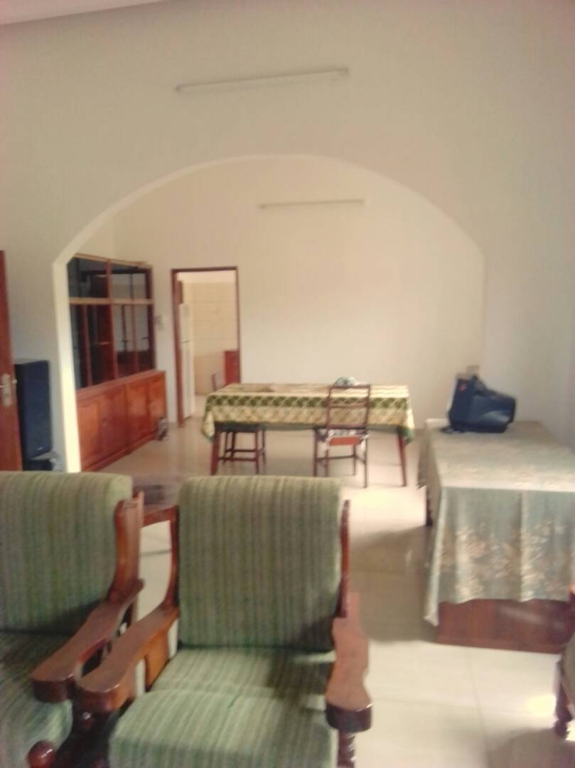 N° 4103 :
                            3 chambres salon à louer , Djidjolé, Lome, Togo : 250 000 XOF/mois