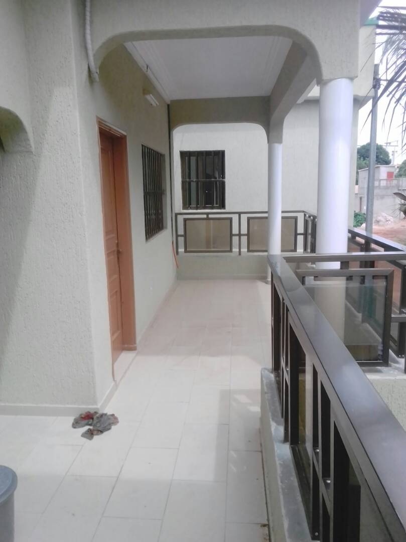 N° 4103 :
                            3 chambres salon à louer , Djidjolé, Lome, Togo : 250 000 XOF/mois