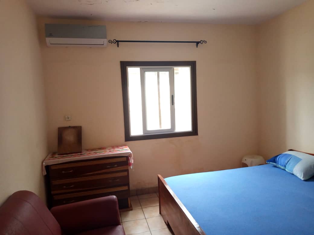 N° 4685 :
                            Villa à vendre , Nyekonakpoe , Lome, Togo : 44 000  000 XOF/vie