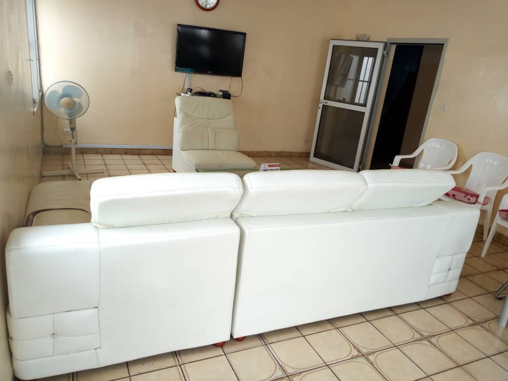 N° 4685 :
                            Villa à vendre , Nyekonakpoe , Lome, Togo : 44 000  000 XOF/vie