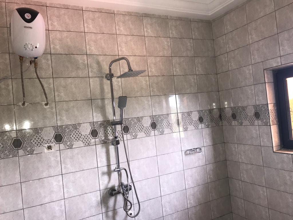 N° 5325 :
                            Appartement meublé à louer , Segbe , Lome, Togo : 350 000 XOF/mois