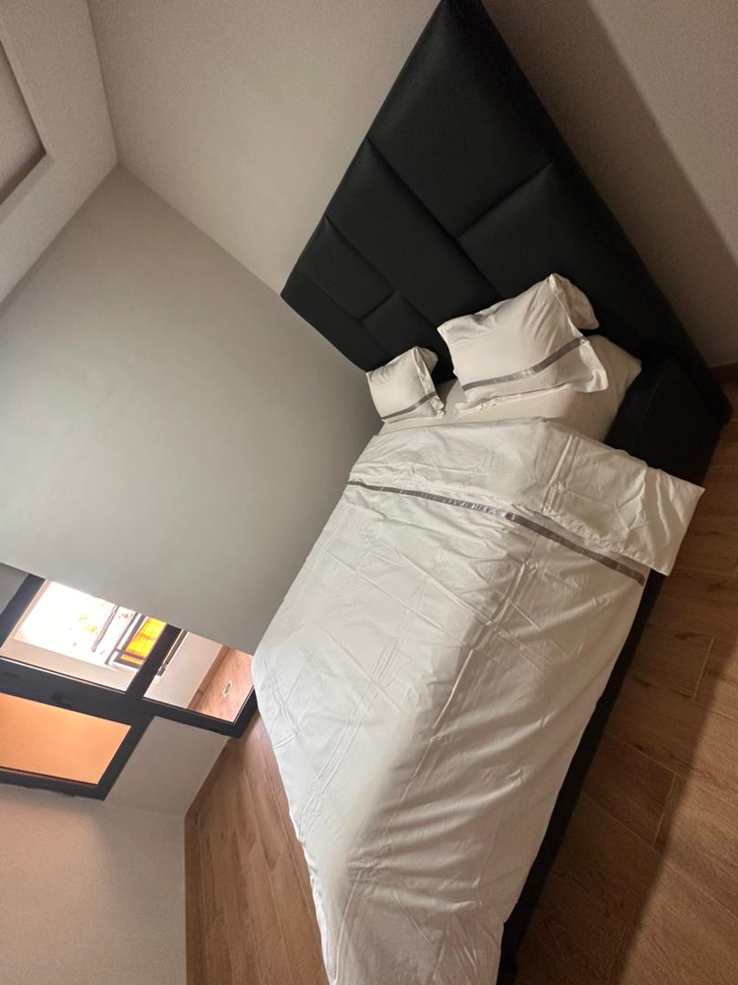 N° 5380 :
                            Appartement meublé à louer , Adewi, Lome, Togo : 450 000 XOF/mois