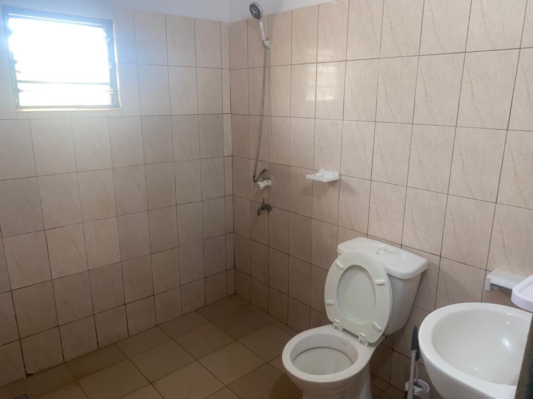 N° 5447 :
                            Chambre salon à louer , Zanguera , Lome, Togo : 45 000 XOF/mois