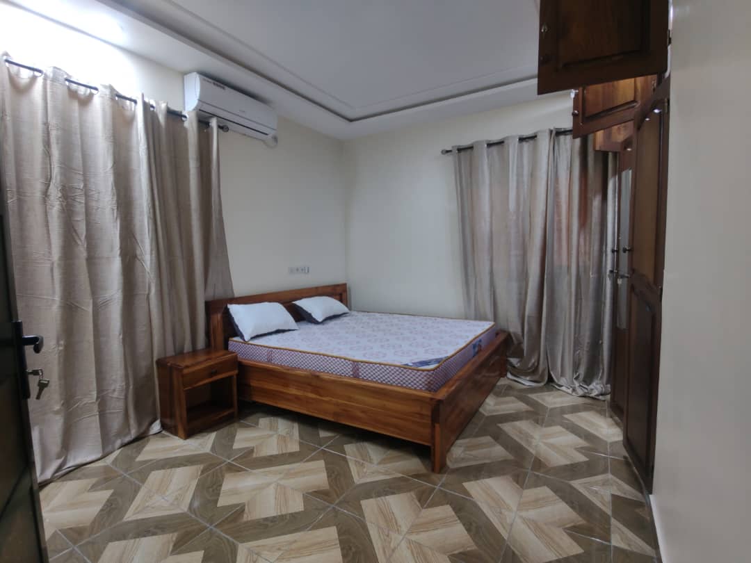 N° 5420 :
                            Villa meublée à louer , Hedzranawoe , Lome, Togo : 500 000 XOF/mois
