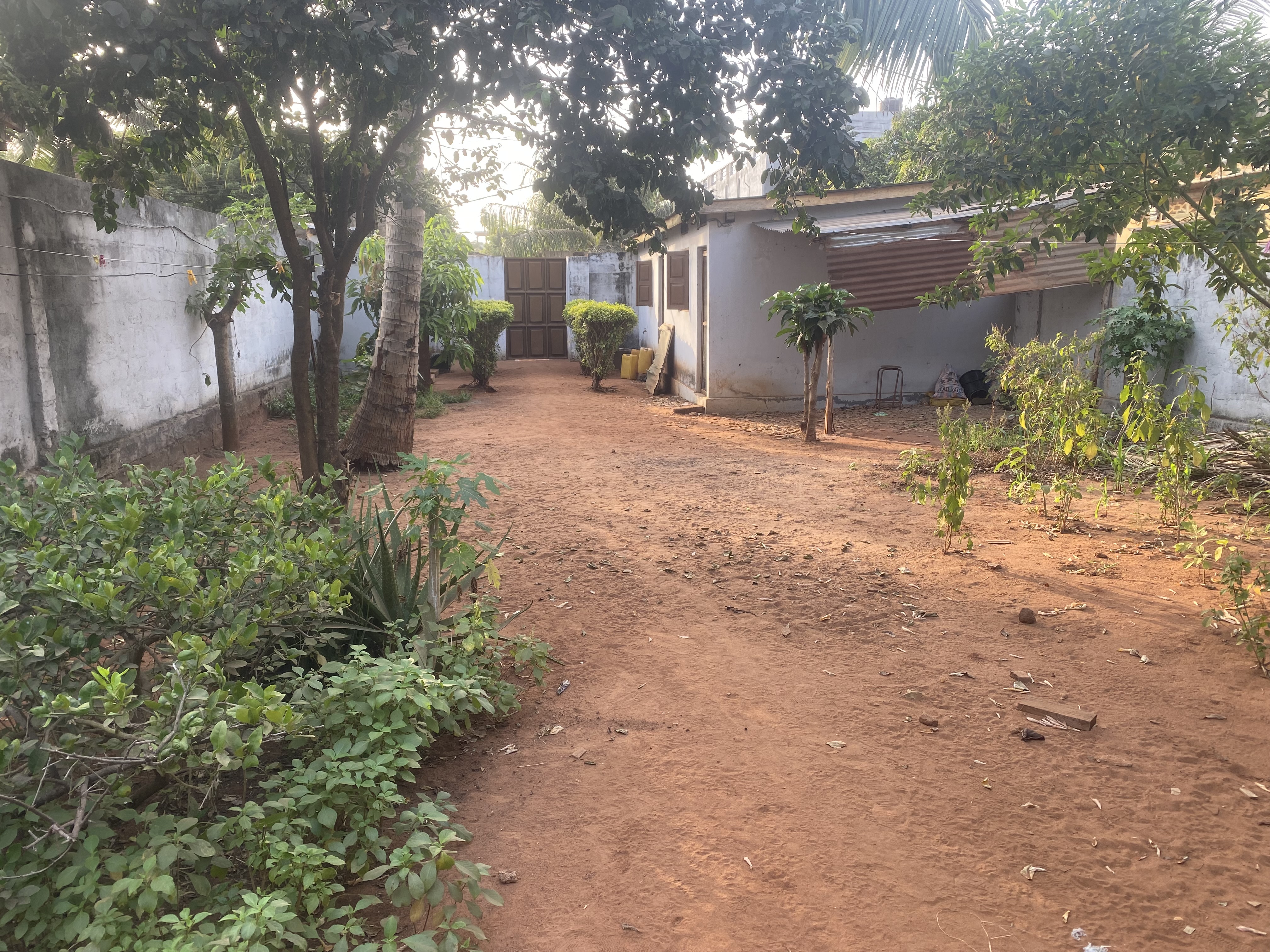 N° 5423 :
                            Maison à vendre , Agoe , Lome, Togo : 35 000  000 XOF/vie