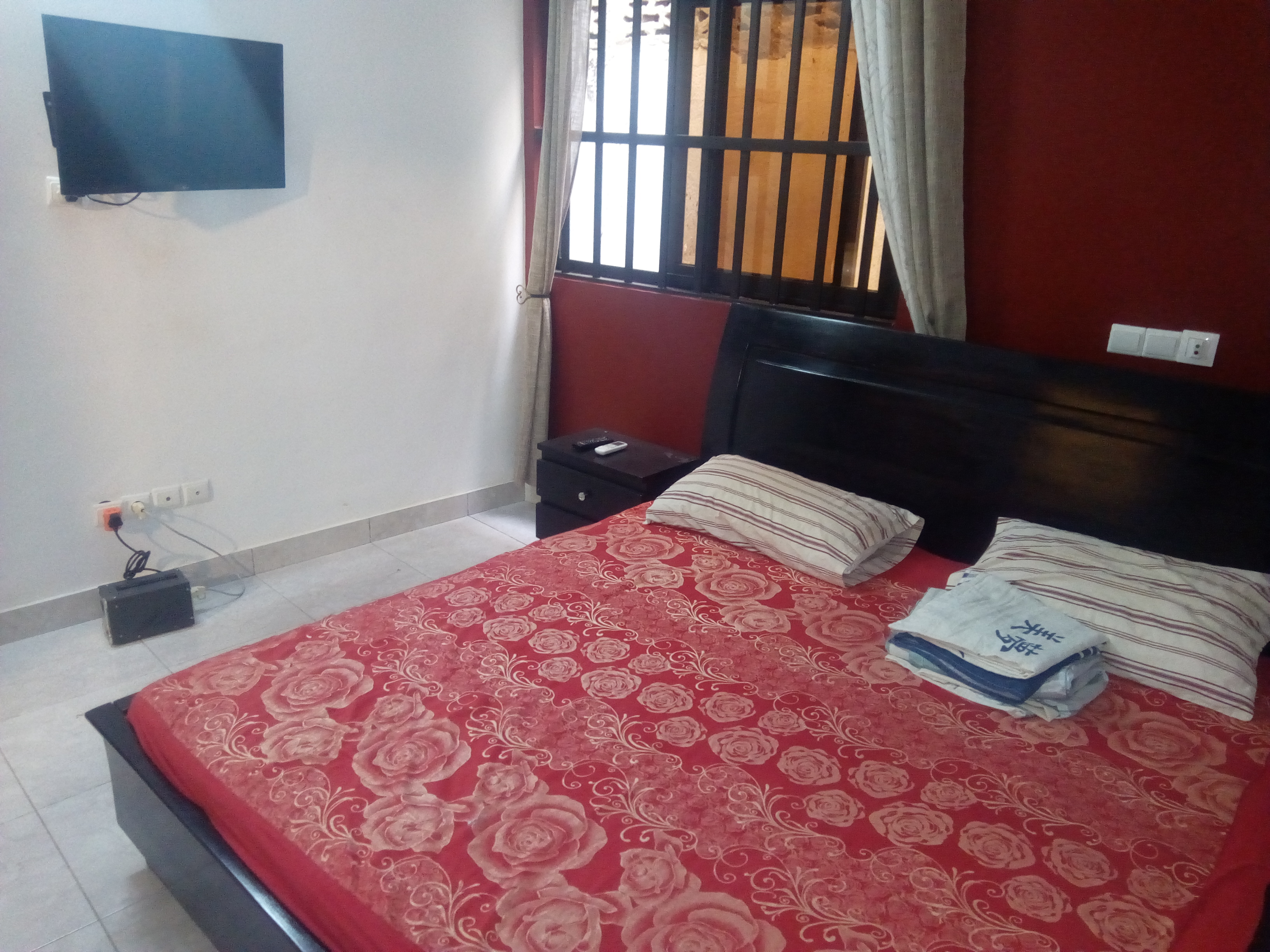 N° 4684 :
                            Villa meublée à louer , Adidogome awatame, Lome, Togo : 350 000 XOF/mois