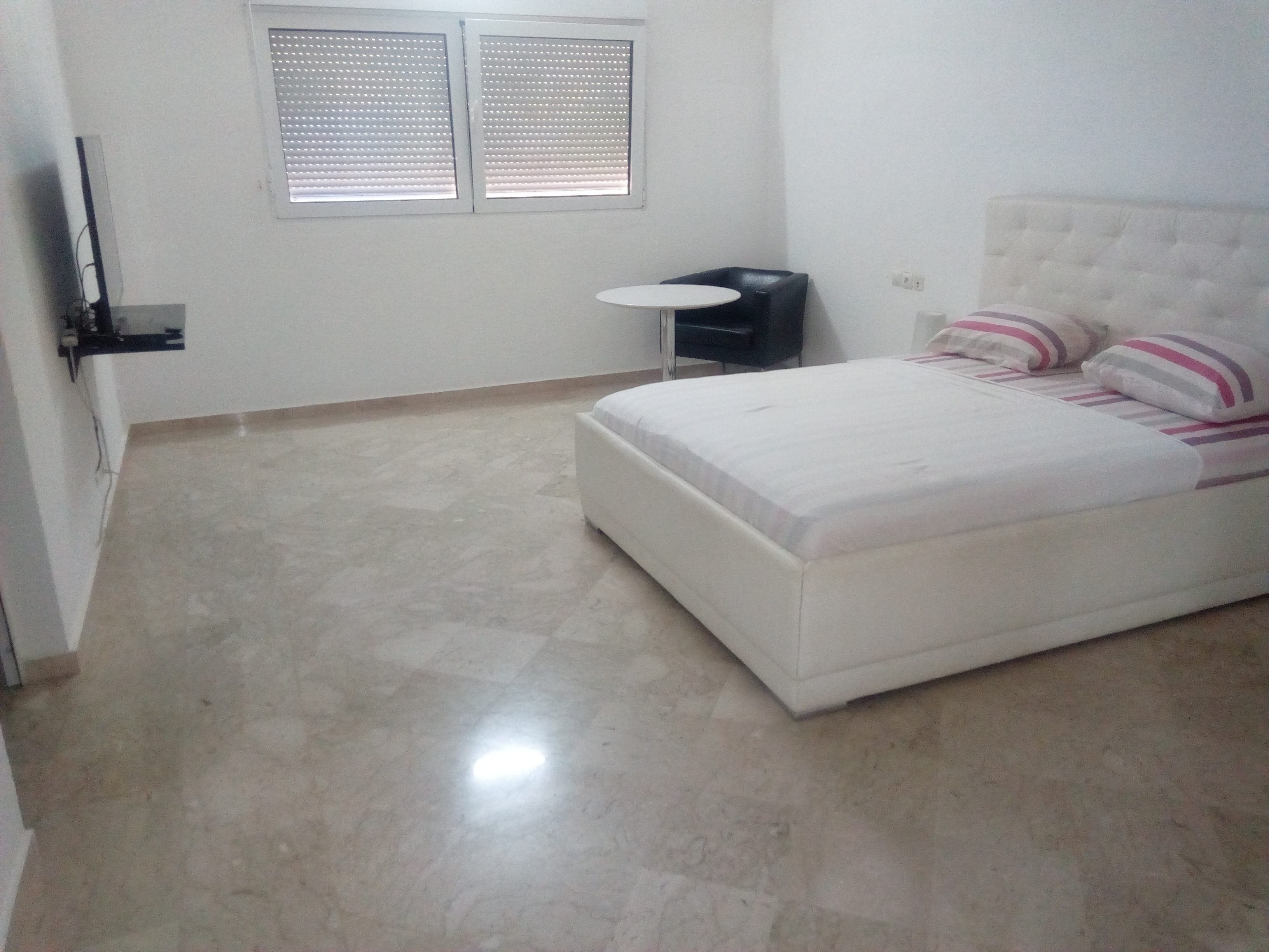 N° 4764 :
                            Studio meublé à louer , Adidogome, Lome, Togo : 600 000 XOF/mois
