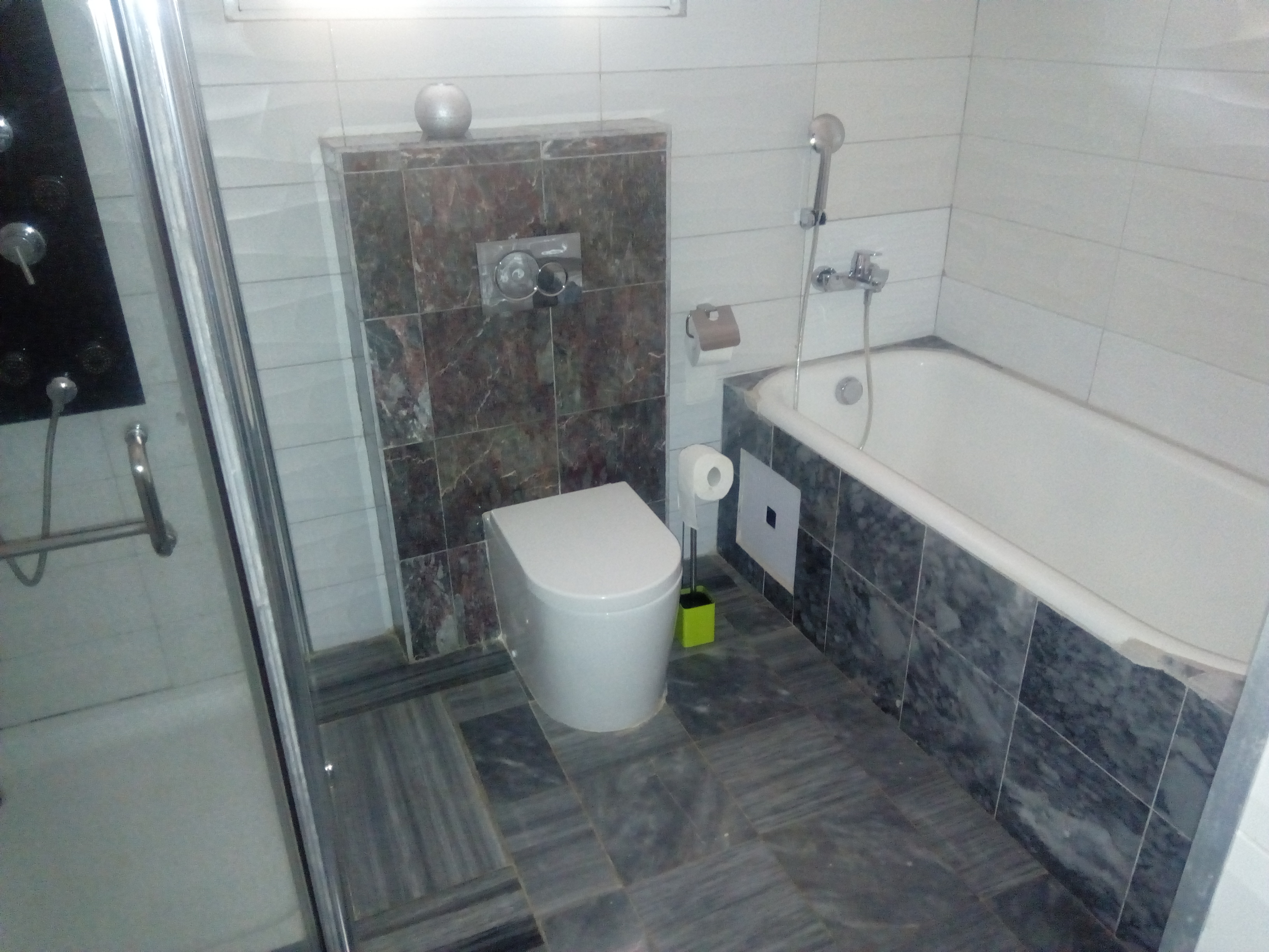 N° 4767 :
                            Villa meublée à louer , Adidogome, Lome, Togo : 2 500  000 XOF/mois