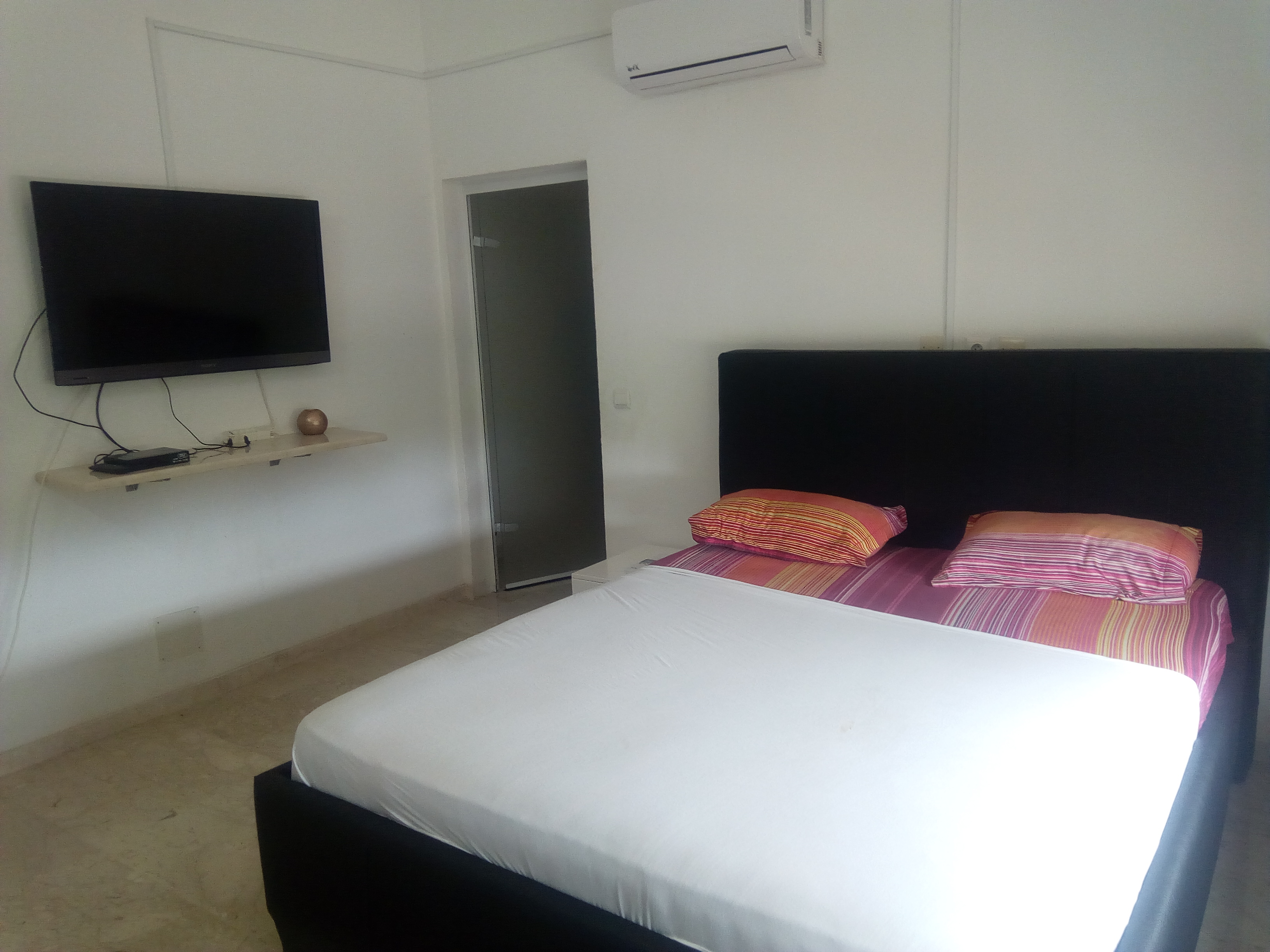 N° 4767 :
                            Villa meublée à louer , Adidogome, Lome, Togo : 2 500  000 XOF/mois