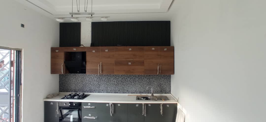 N° 5433 :
                            Villa à vendre , Forever, Lome, Togo : 250 000  000 XOF/vie