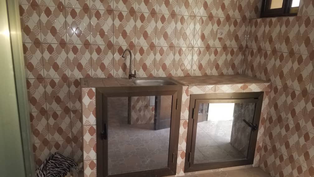 N° 5359 :
                            2 chambres salon à louer , Adidogome, Lome, Togo : 60 000 XOF/mois