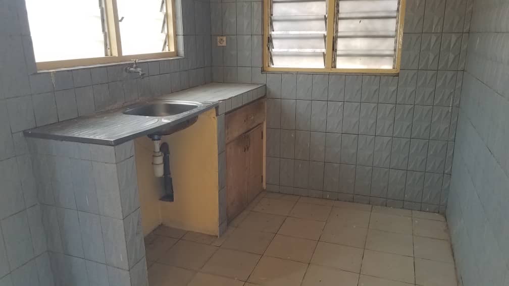 N° 5370 :
                            Villa à louer , Adidogome , Lome, Togo : 80 000 XOF/mois