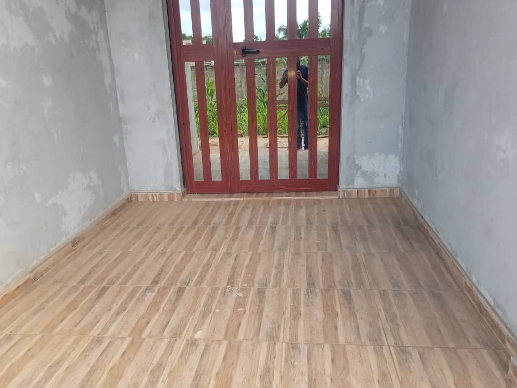 N° 5352 :
                            Chambre salon à louer ,  zanguera, Lome, Togo : 45 000 XOF/mois