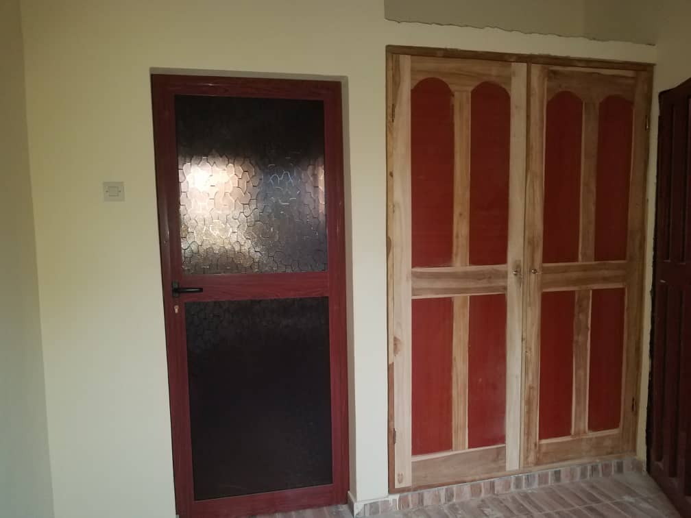 N° 5352 :
                            Chambre salon à louer ,  zanguera, Lome, Togo : 45 000 XOF/mois